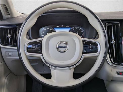 Used 2019 Volvo V90 T5 Cross Country w/ Advanced Package image 9