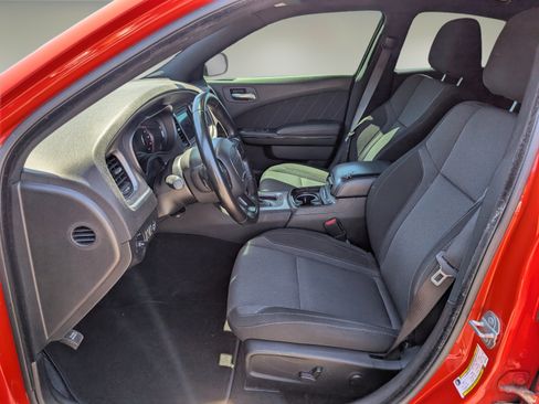 Used 2022 Dodge Charger SXT w/ Blacktop Package RWD image 10
