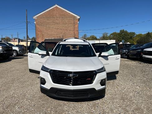 Used 2023 Chevrolet Traverse RS image 36
