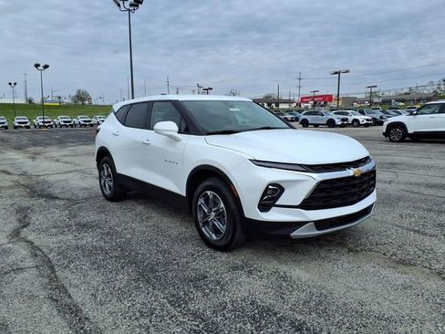 Used 2025 Chevrolet Blazer LT AWD/4WD image 5