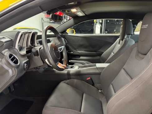 Used 2010 Chevrolet Camaro SS RWD image 30