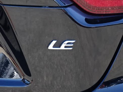 Used 2025 Toyota Corolla LE FWD image 11