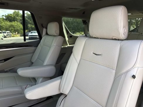 New 2026 Cadillac Escalade Platinum Sport w/ LPO, ONYX Package AWD/4WD image 14