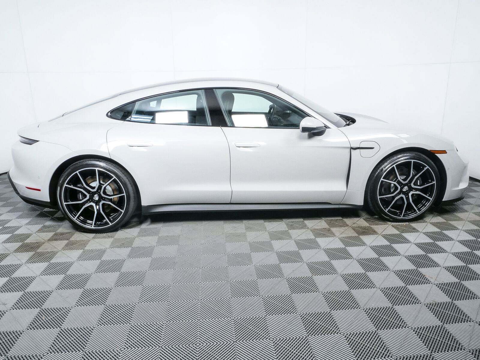 New 2026 Porsche Taycan RWD image 28