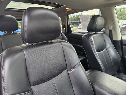 Used 2019 Nissan Pathfinder Platinum AWD/4WD image 48