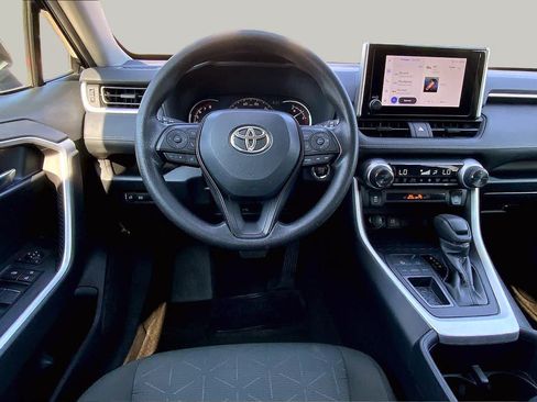 Used 2024 Toyota RAV4 XLE FWD image 6