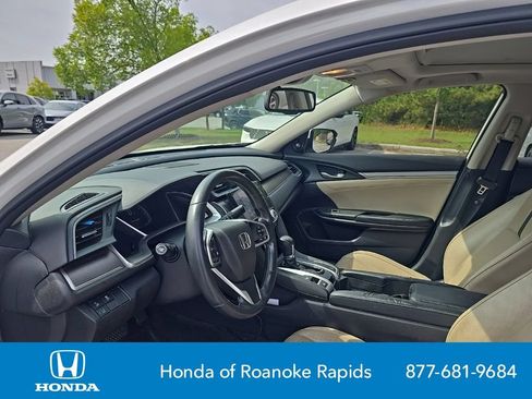 Used 2017 Honda Civic Touring image 9