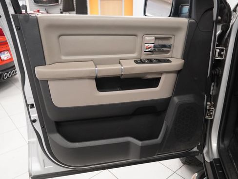 Used 2012 RAM 1500 Classic SLT w/ Remote Start & Security Group AWD/4WD image 16