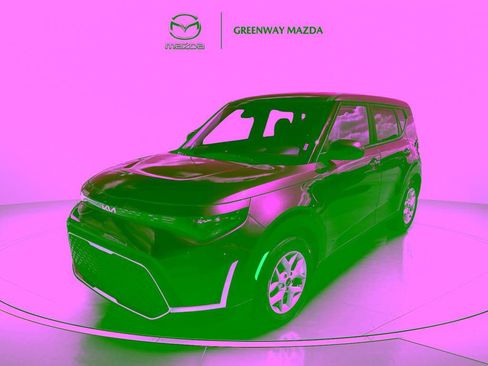 Used 2025 Kia Soul LX FWD image 3