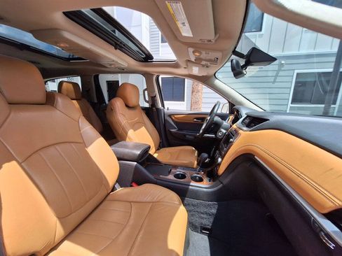 Used 2014 Chevrolet Traverse LTZ FWD image 26