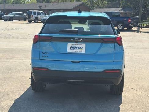 New 2027 Chevrolet Bolt LT w/ Comfort Package FWD image 6
