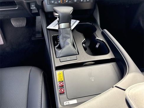 New 2025 Lexus ES 350 w/ Premium Package image 21