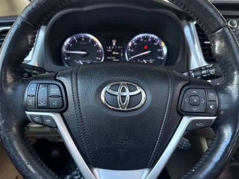 Used 2014 Toyota Highlander Limited Platinum image 15