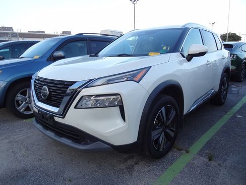 Used 2021 Nissan Rogue SL FWD image 3