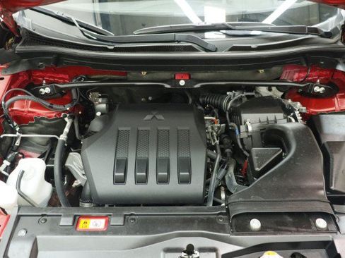 Used 2024 Mitsubishi Eclipse Cross LE AWD/4WD image 32