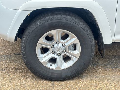 Used 2015 Toyota 4Runner SR5 RWD image 24