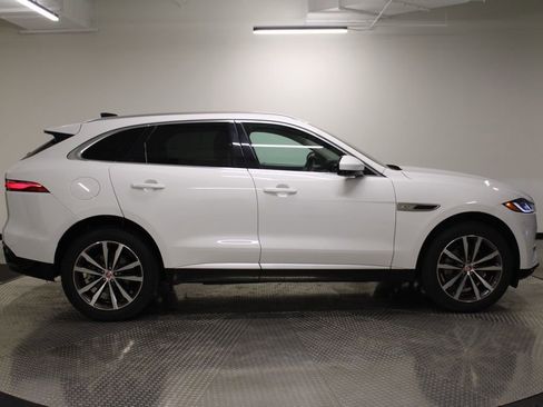 Used 2023 Jaguar F-PACE S image 10