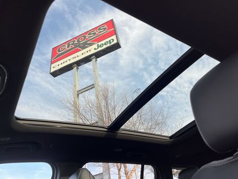 New 2025 Jeep Grand Cherokee Limited w/ Black Appearance Package image 29