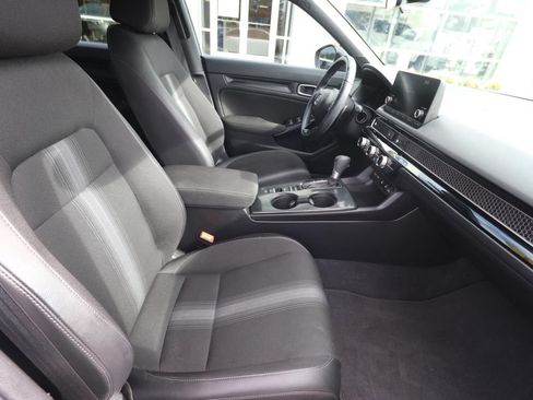 Used 2025 Honda Civic Sport image 12