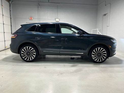Used 2022 Lincoln Nautilus Black Label AWD/4WD image 2