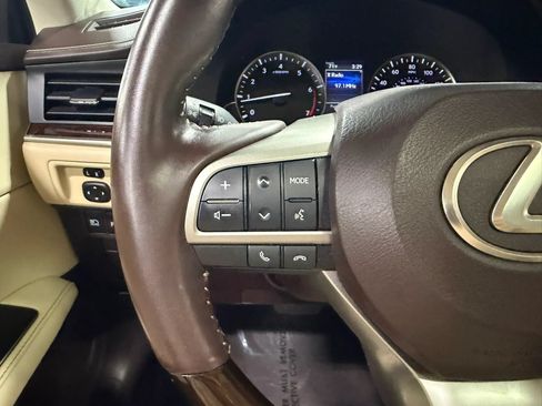 Used 2016 Lexus ES 350 w/ Luxury Package w/Wood Trim FWD image 13