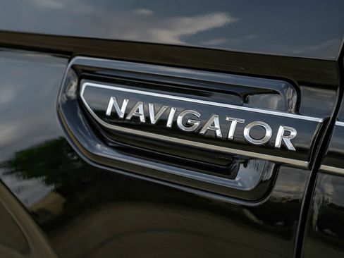 Used 2020 Lincoln Navigator L Reserve w/ Equipment Group 208A Reserve AWD/4WD image 51