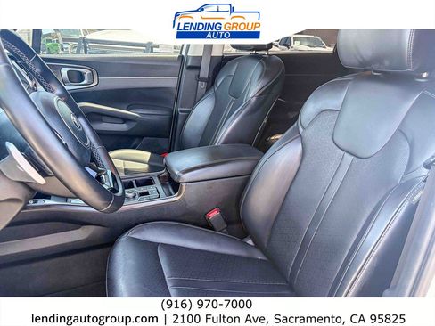 Used 2021 Kia Sorento S FWD image 16