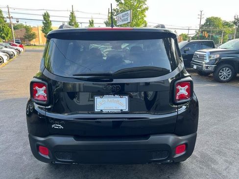 Used 2017 Jeep Renegade Altitude AWD/4WD image 5