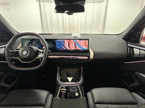 Used 2025 BMW X3 xDrive30i w/ Premium Package image 8