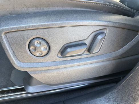 Used 2023 Audi Q5 2.0T Premium image 17