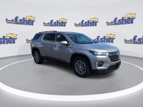 Certified 2023 Chevrolet Traverse LT w/ Rear Camera Mirror Package AWD/4WD image 2