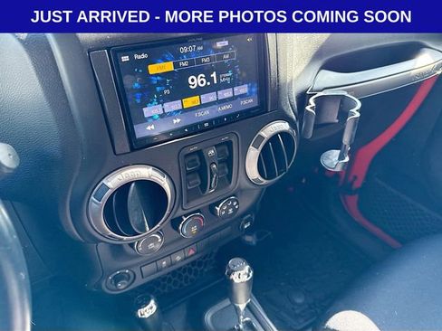 Used 2015 Jeep Wrangler Unlimited Sport w/ Quick Order Package 24S AWD/4WD image 12