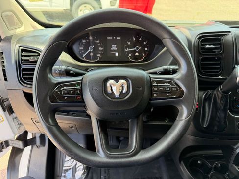 Used 2024 RAM ProMaster 2500 w/ Convenience Group FWD image 15