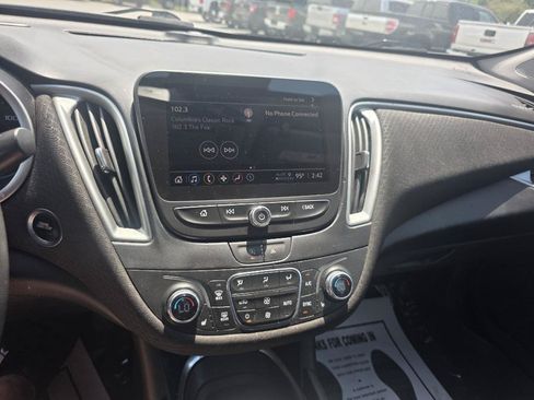 Used 2024 Chevrolet Malibu LT FWD image 15