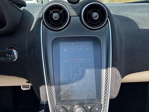 Used 2019 McLaren 570S Spider RWD image 21