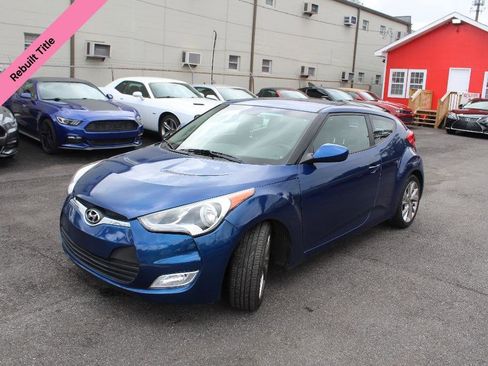 Used 2017 Hyundai Veloster Base image 7