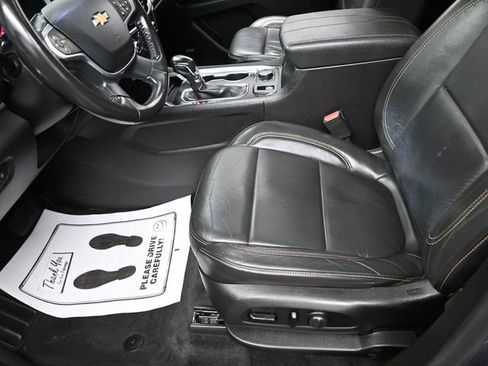 Used 2021 Chevrolet Traverse LT w/ LT Premium Package AWD/4WD image 15