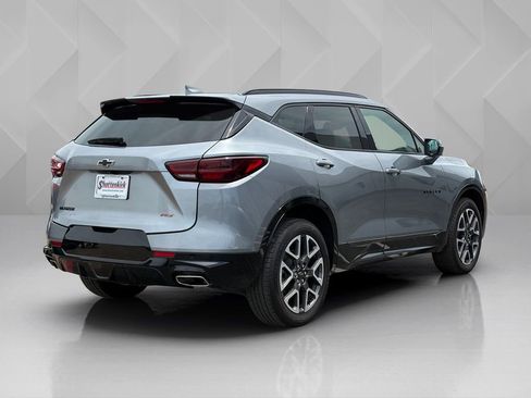 Used 2025 Chevrolet Blazer RS FWD image 5