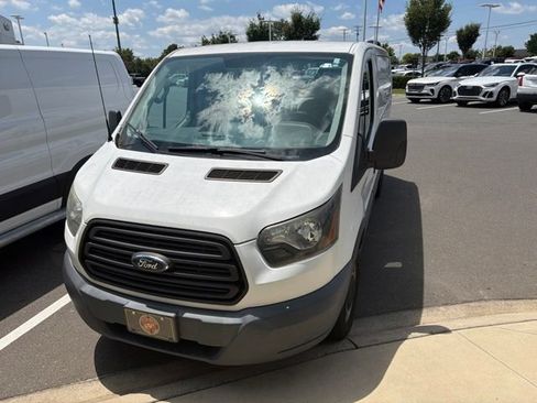 Used 2015 Ford Transit 250 130 Low Roof RWD image 3
