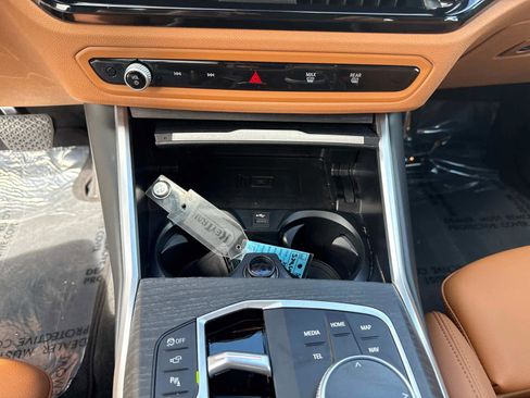 Certified 2025 BMW 330i Sedan w/ Convenience Package image 26