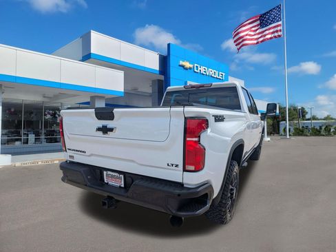 Used 2025 Chevrolet Silverado 2500 LTZ w/ Trail Boss Package AWD/4WD image 3