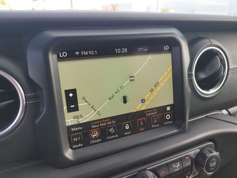 Used 2022 Jeep Wrangler Unlimited Sahara w/ Cold Weather Group image 20