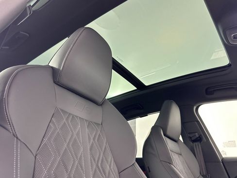 New 2025 Audi SQ5 Premium Plus image 16