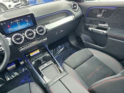 New 2026 Mercedes-Benz GLB 35 AMG 4MATIC image 31