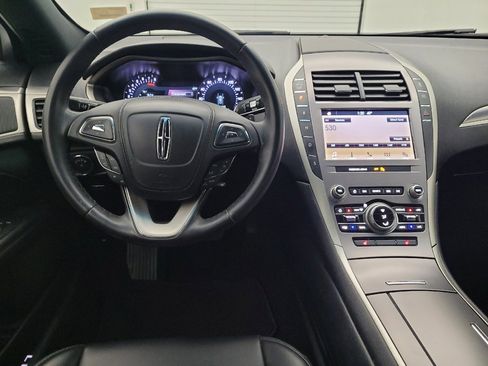 Used 2019 Lincoln MKZ Premiere image 22