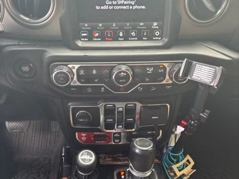 Used 2021 Jeep Wrangler Unlimited Rubicon AWD/4WD image 9