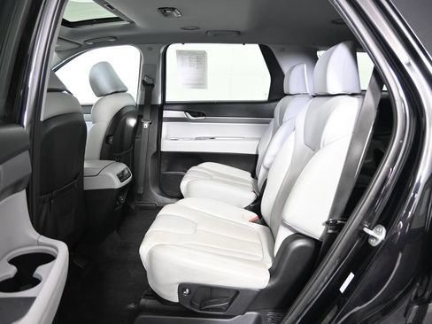 Used 2022 Hyundai Palisade SEL w/ Premium Package AWD/4WD image 19