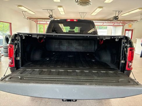 Certified 2025 RAM 2500 Big Horn AWD/4WD image 26