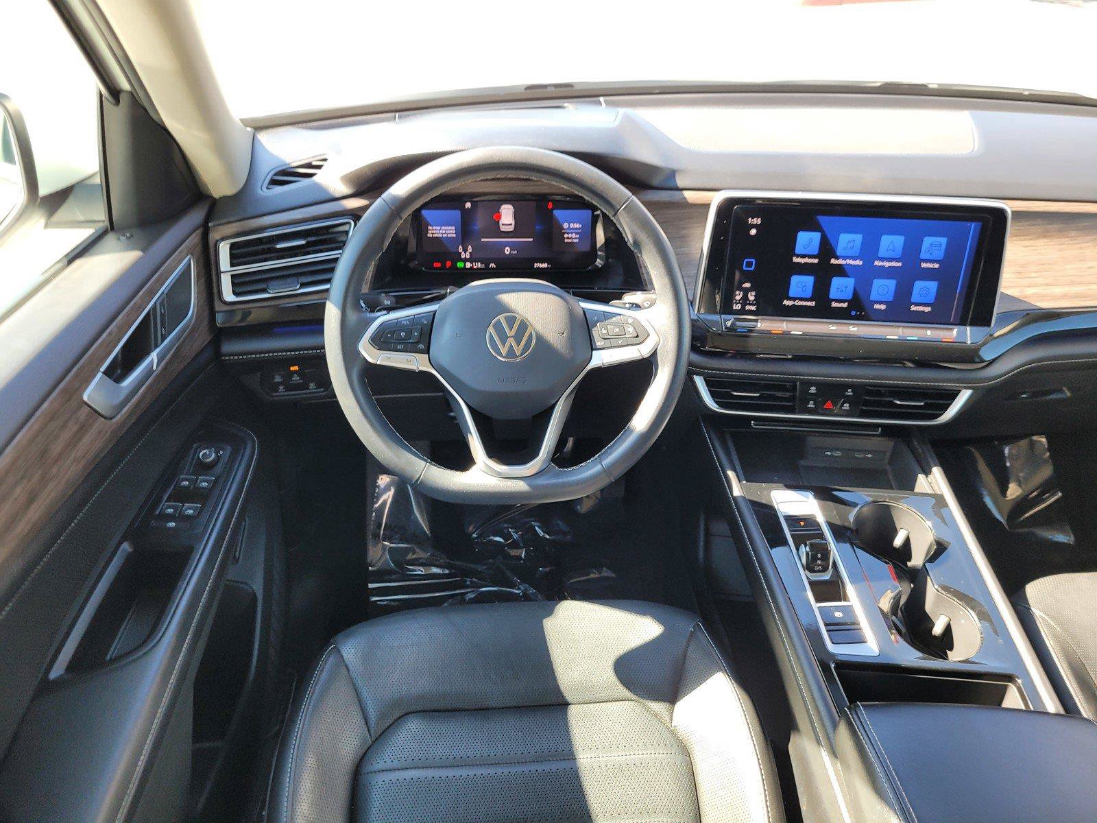 Certified 2024 Volkswagen Atlas SEL AWD/4WD image 19