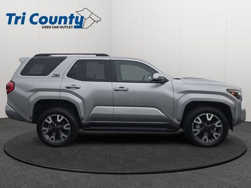 Certified 2025 Toyota 4Runner TRD Sport Premium AWD/4WD image 9